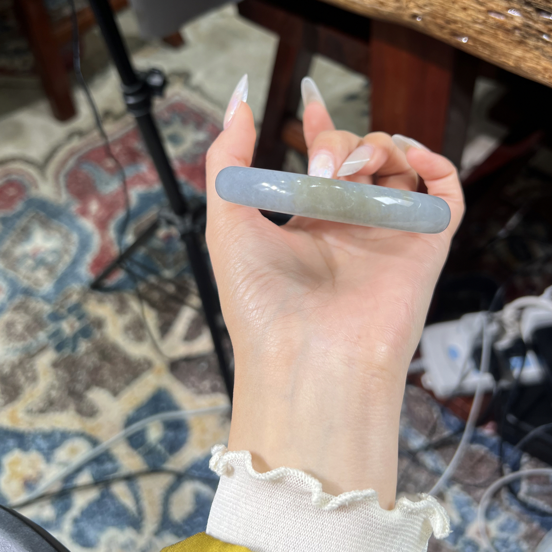 和田玉新疆糖青花带原皮大圈60
