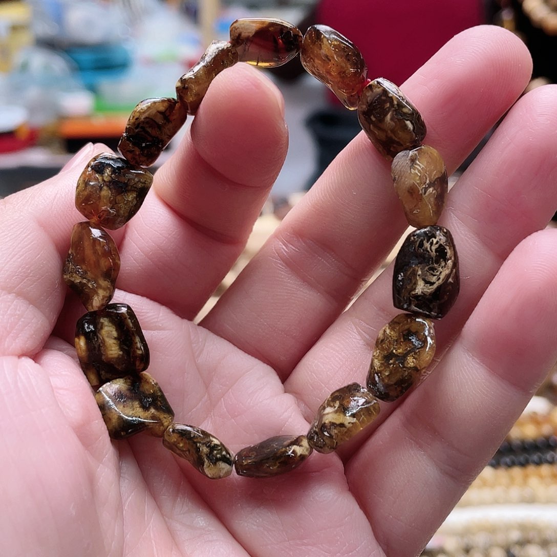 琥珀裸石未镶嵌大