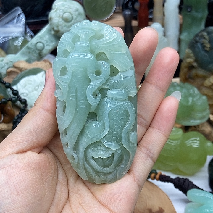 岫玉未镶嵌手把件