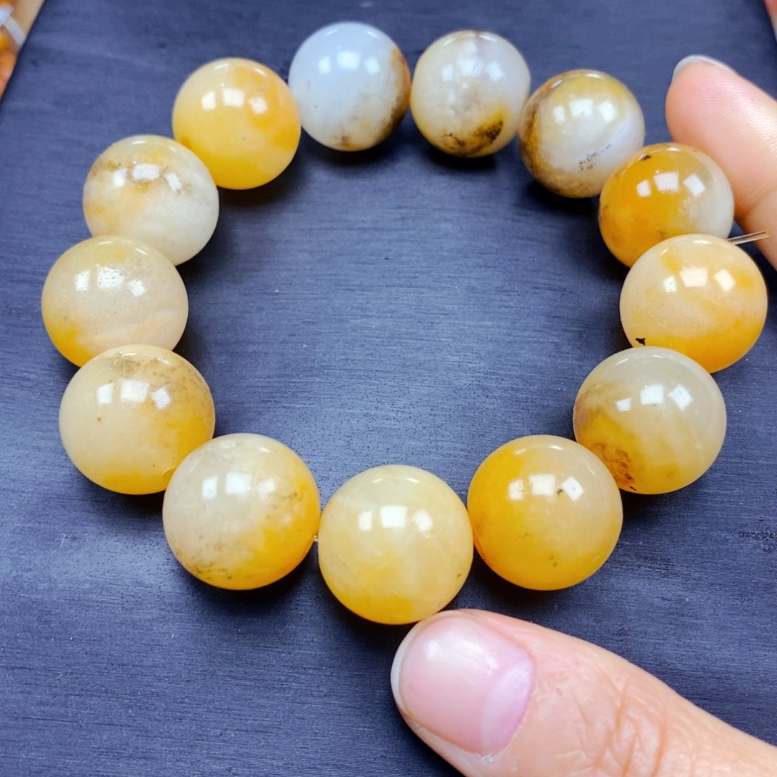 石英质玉（黄龙玉）颈饰未镶嵌