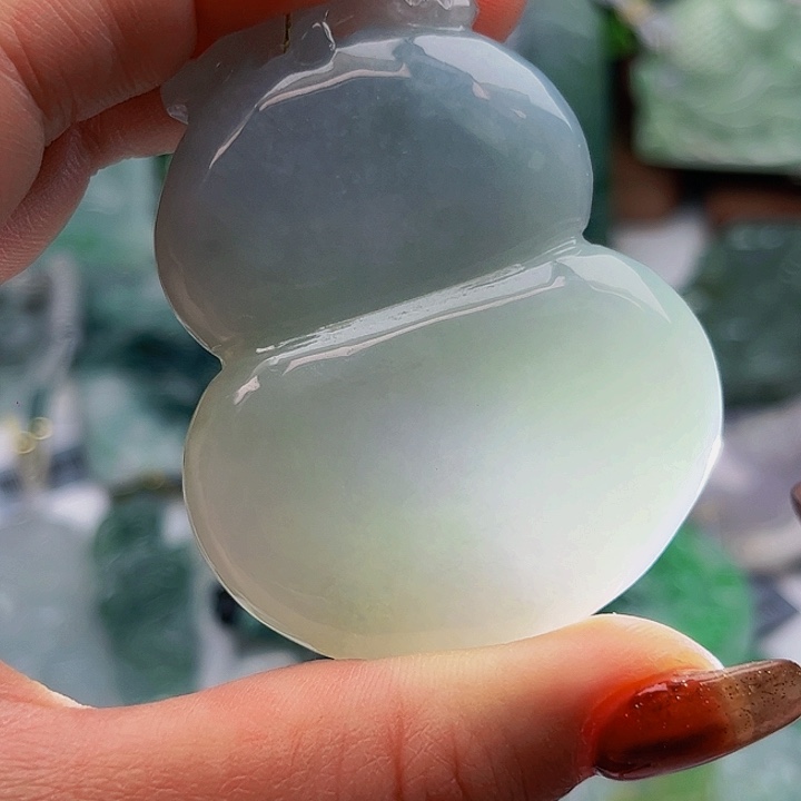 翡翠未镶嵌颈饰挂件