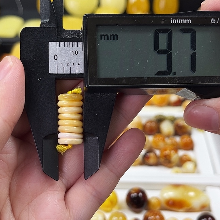琥珀颈饰未镶嵌23