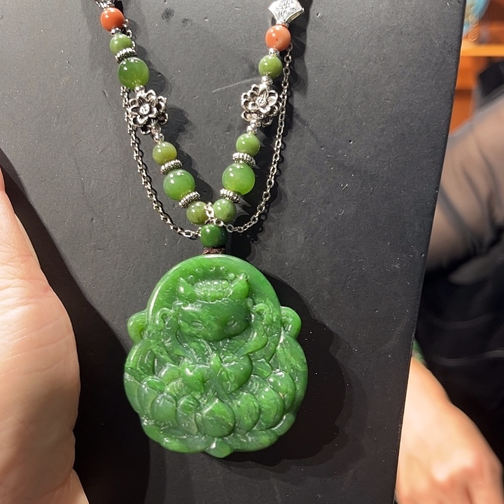 颈饰未镶嵌和田玉