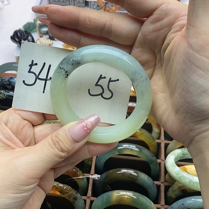 蛇纹石玉手镯合金