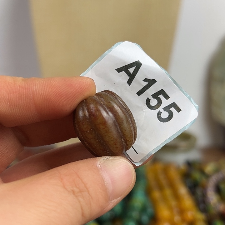 浓***意和田玉（糖玉）未镶嵌颈饰