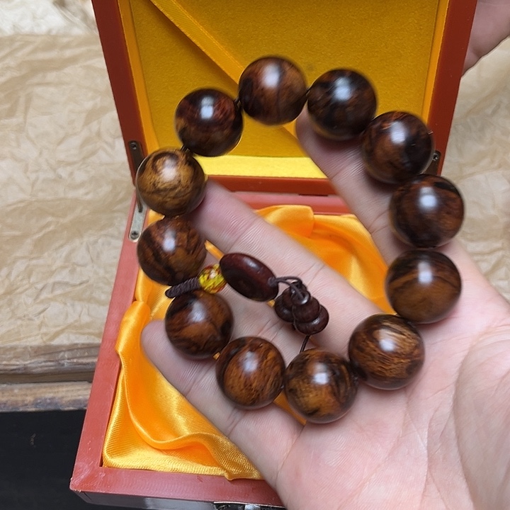 大叶紫檀（黑酸枝木类）