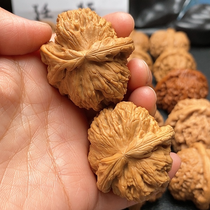 文玩核桃吊坠左右逢缘40尺