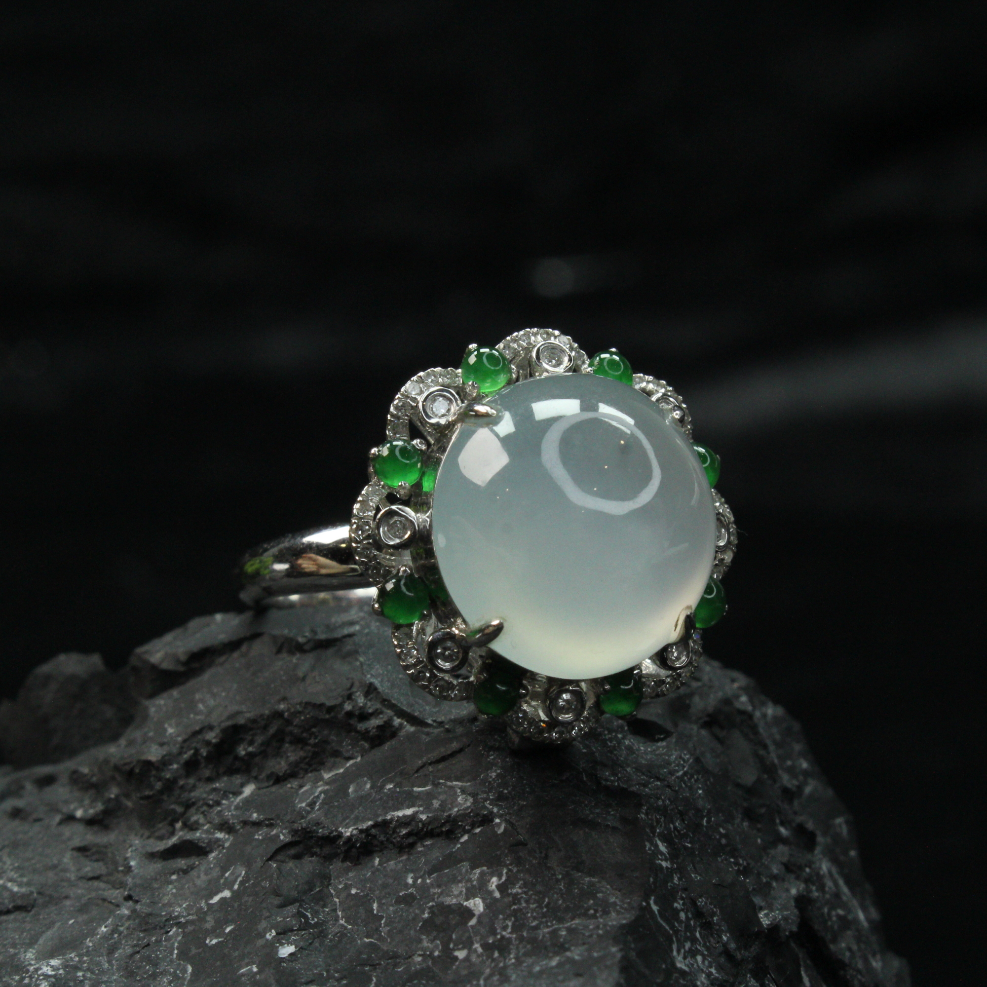 ZB33天然缅甸翡翠A货高冰蛋面戒指吊坠两用款/800245嘉禾臻宝拍卖