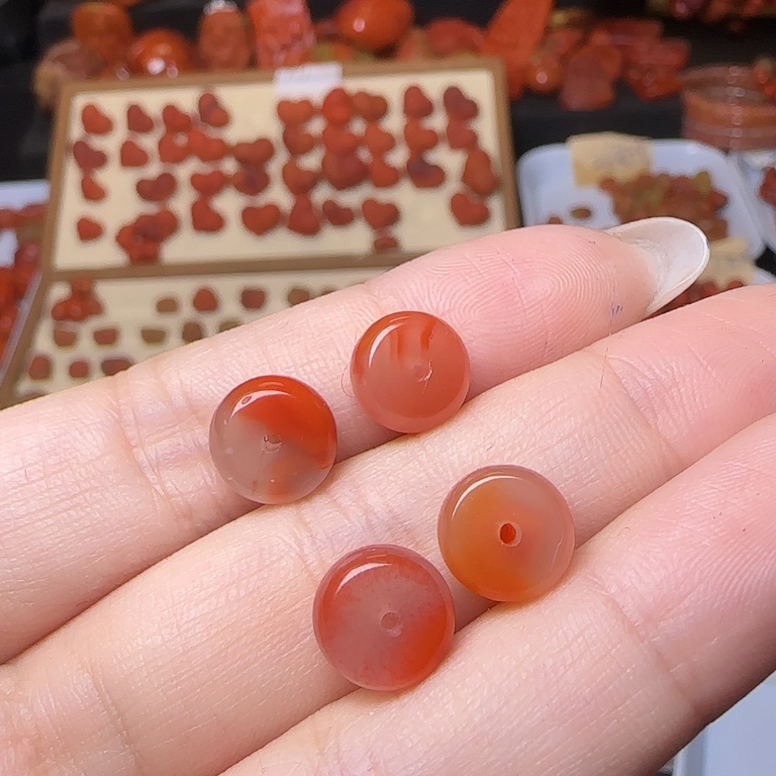 南红玛瑙未镶嵌颈饰