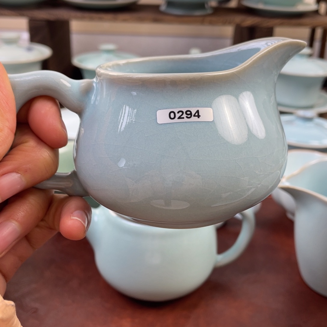 谢***爱294号天青………………$