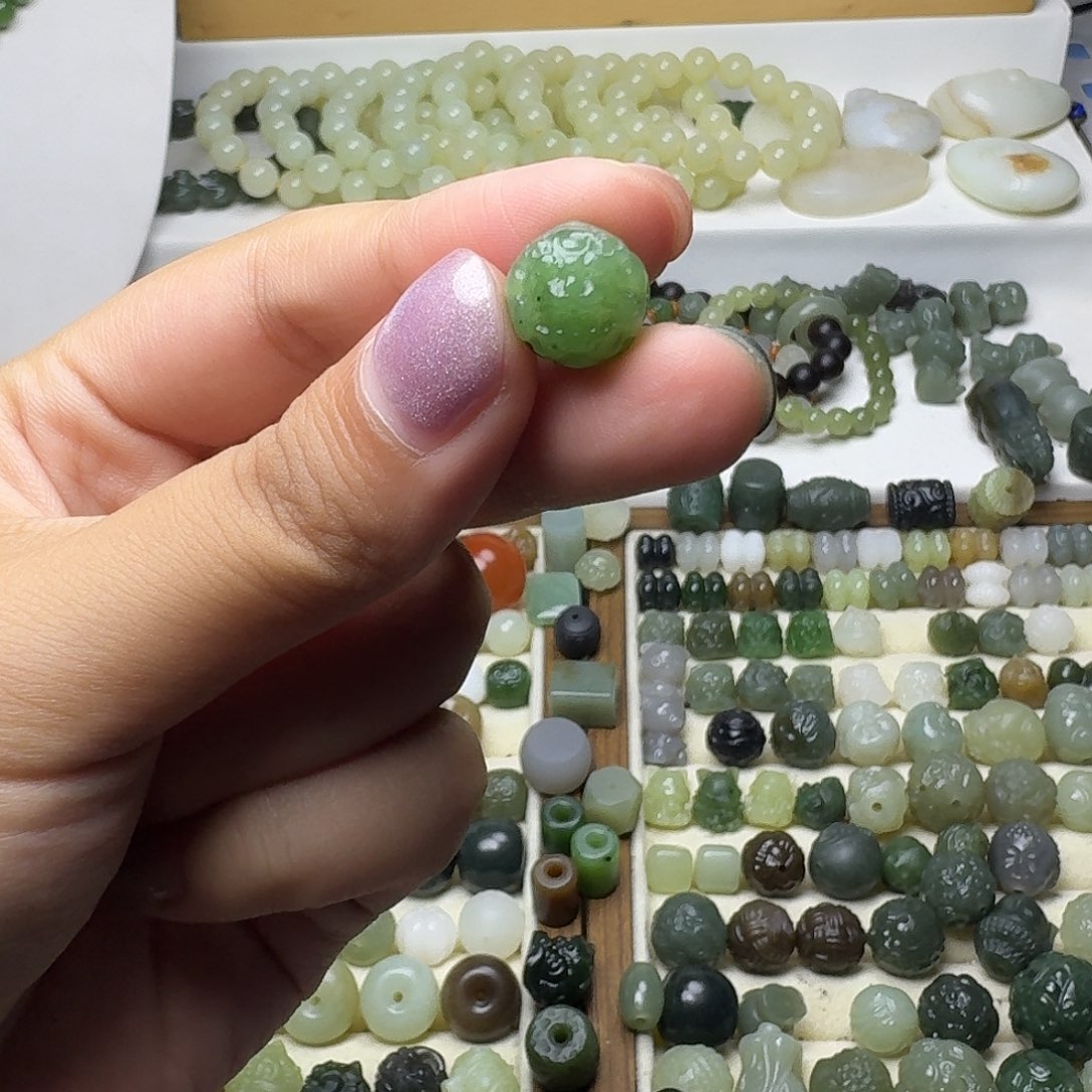 那***川和田玉未镶嵌珠宝半成品和田玉碧玉貔貅12