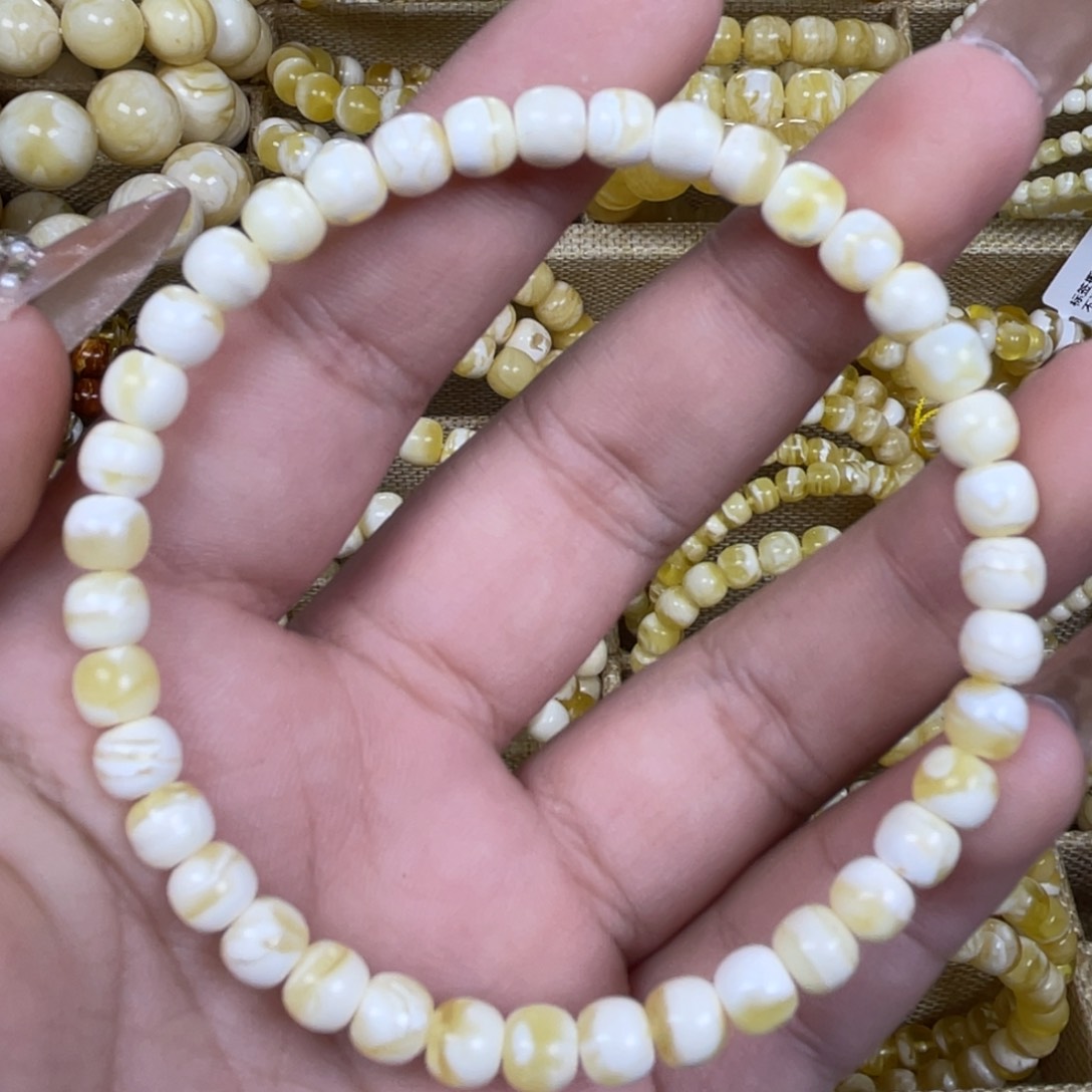 手绳琥珀未镶嵌5.5m