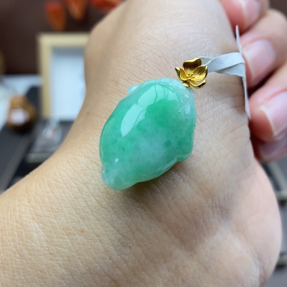 【闪购商品】颈饰18K金镶嵌翡翠71