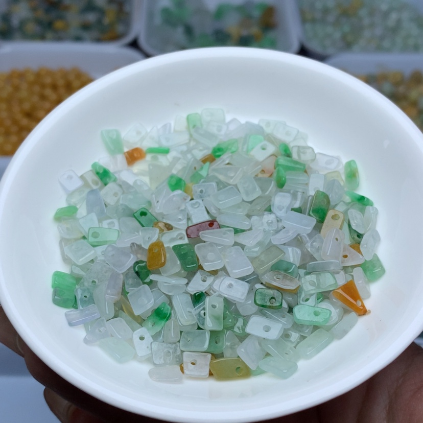 【闪购商品】翡翠手链未镶嵌冰三彩碎碎石50颗