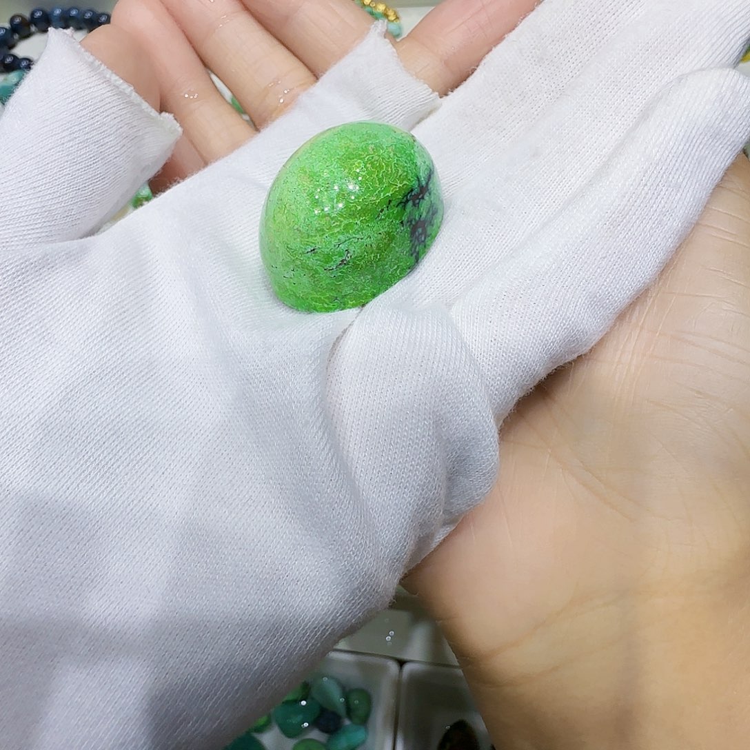 绿松石未镶嵌颈饰