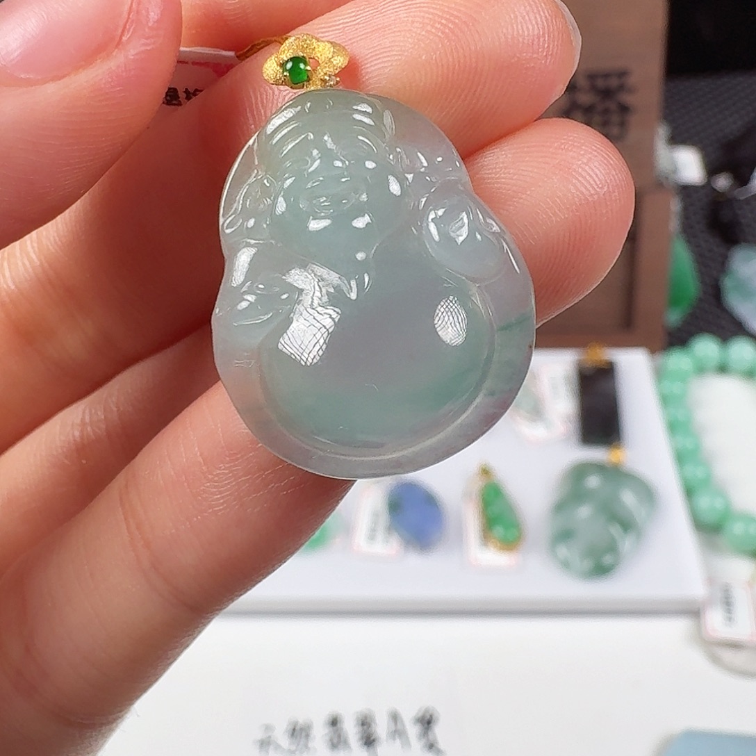 翡翠18K金镶嵌颈饰
