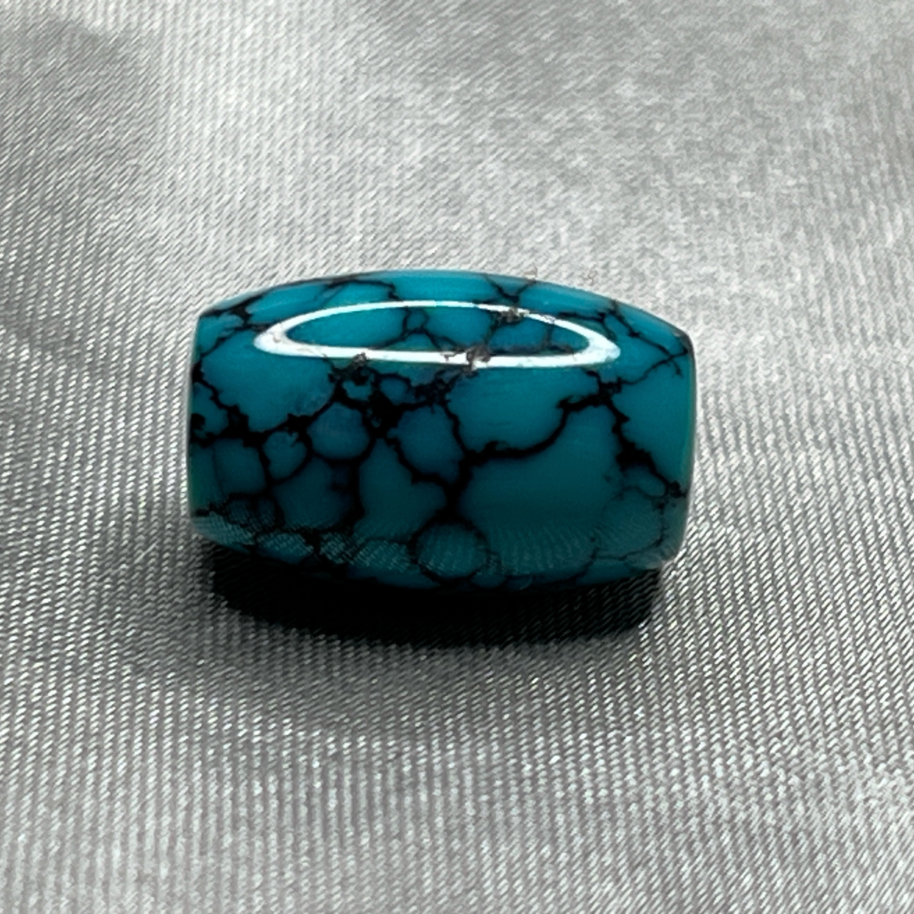 高品质乌兰花玉化料桶珠，尺寸8.7x13.4mm重1.78克