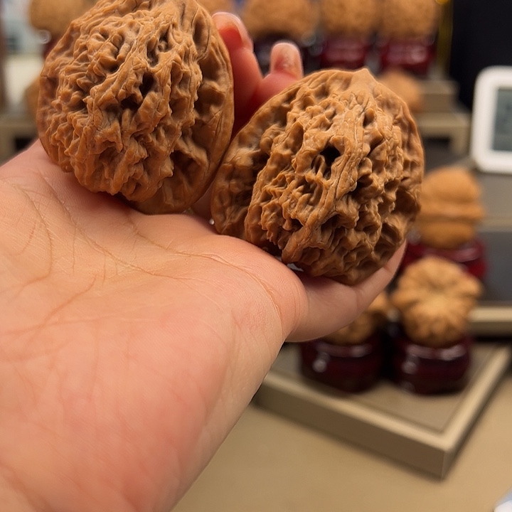 文玩核桃把件45 虎头j-006