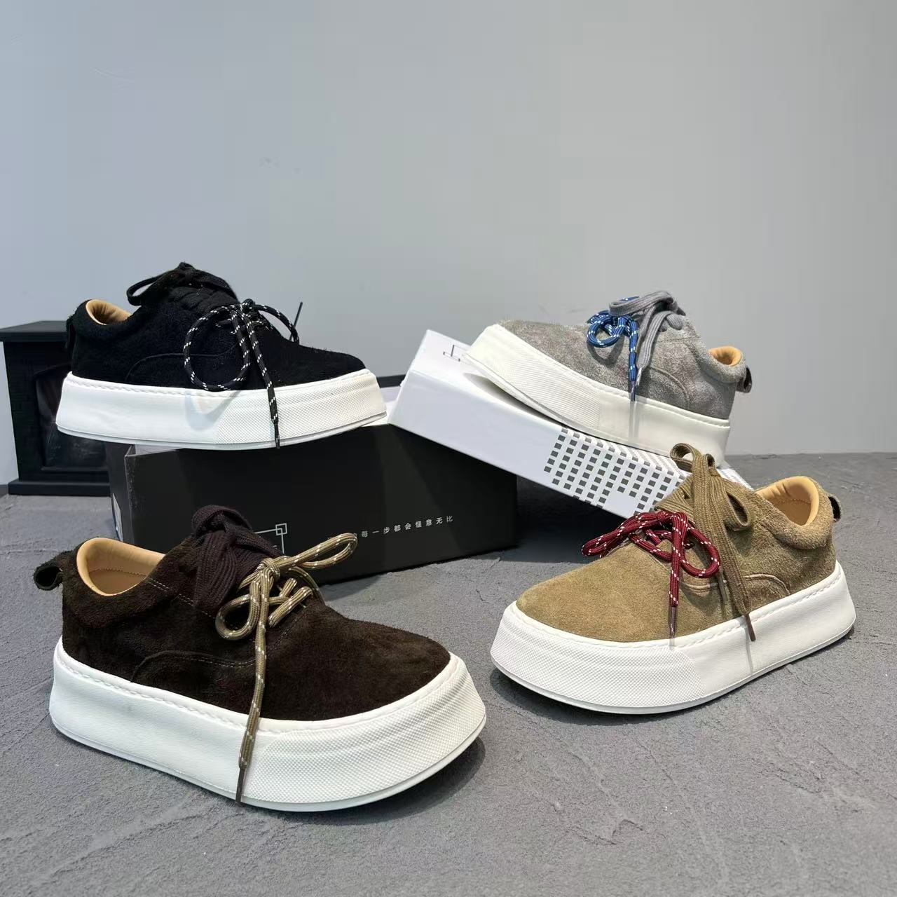 2025秋季新款欧洲站男士翻毛皮运动休闲鞋厚底增高百搭耐磨小丑鞋