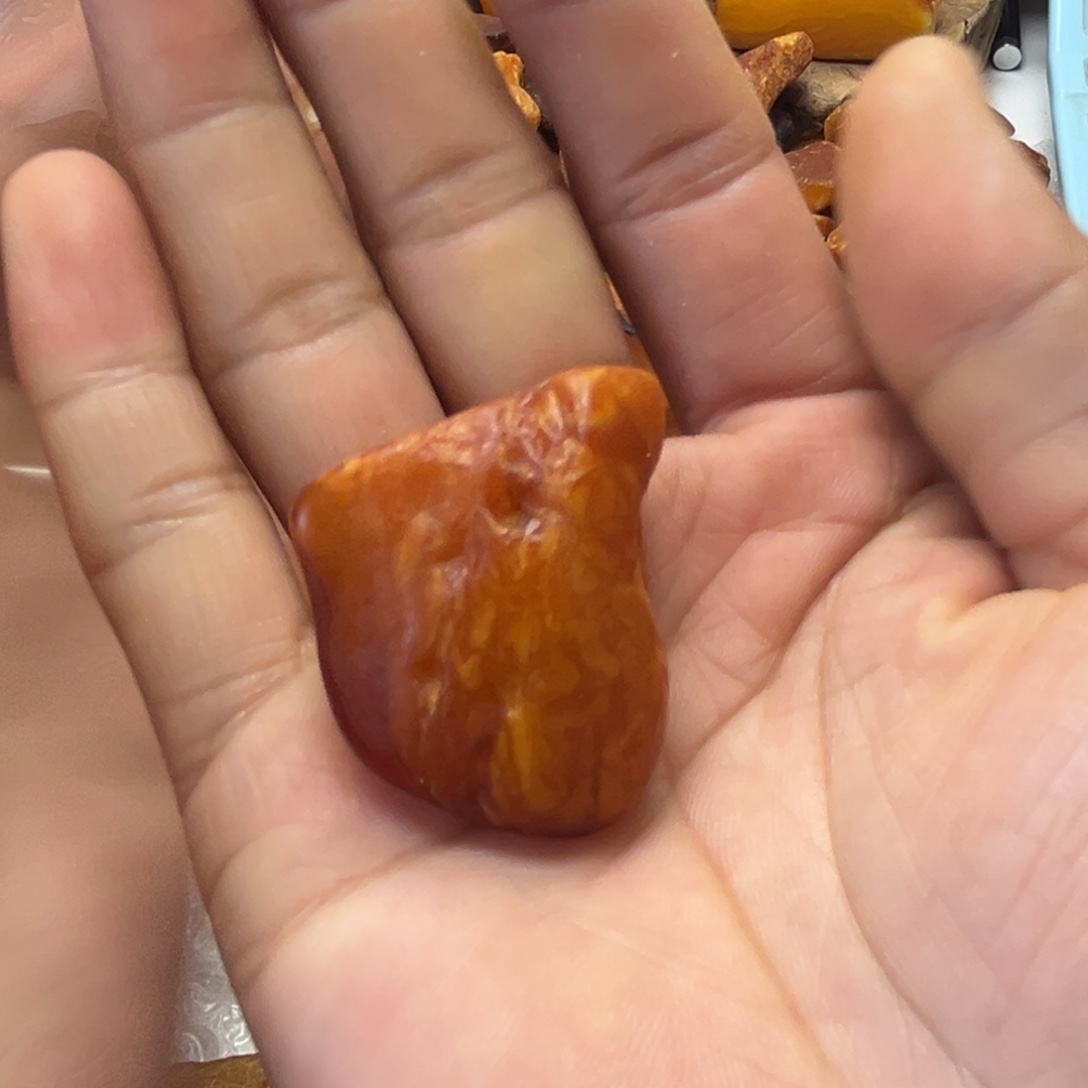 鸭***呀定制琥珀未镶嵌蜜蜡定制随型吊坠
