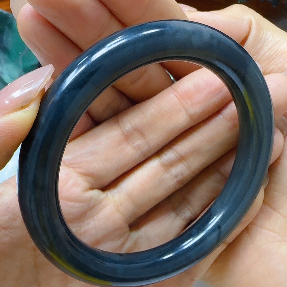 和田玉（墨玉）手镯未镶嵌和田玉660