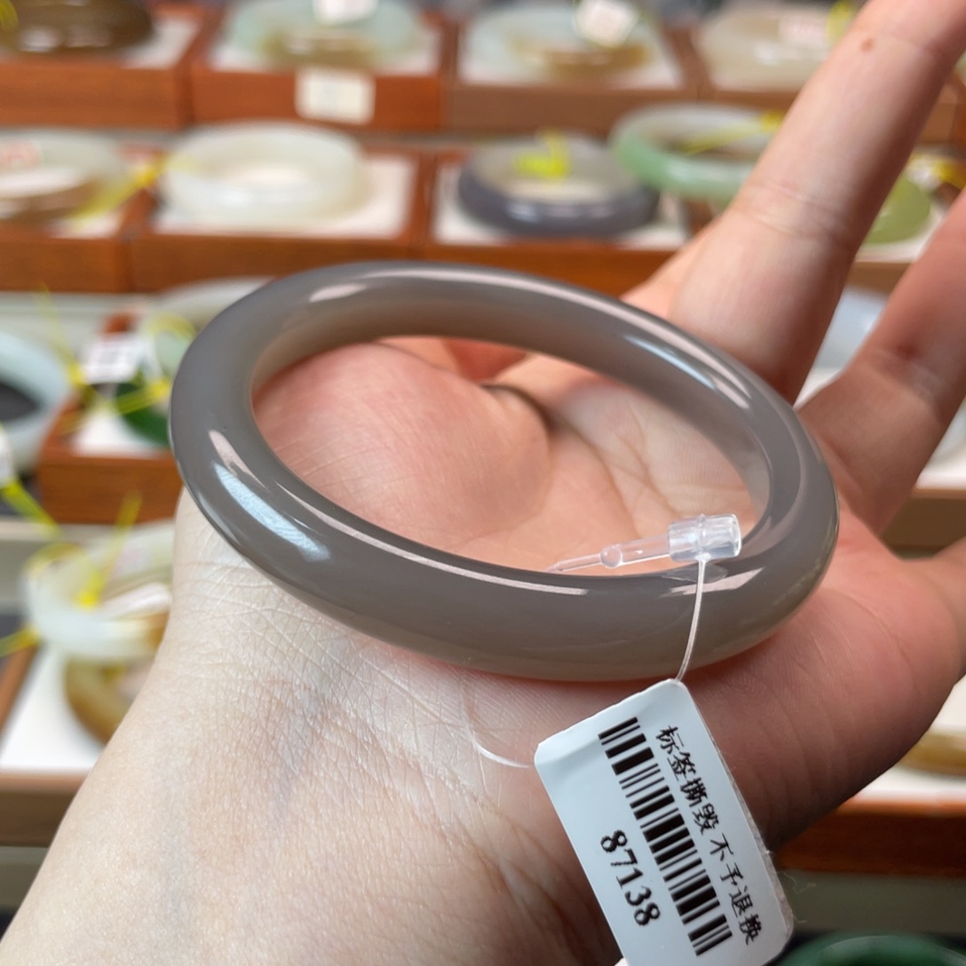 和田玉手镯未镶嵌56.8