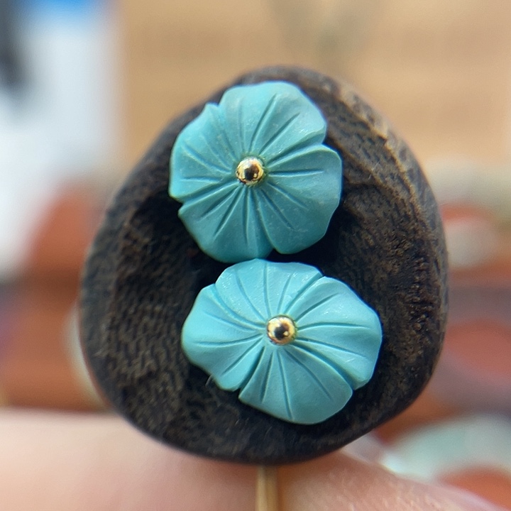 绿松石未镶嵌珠宝奇石