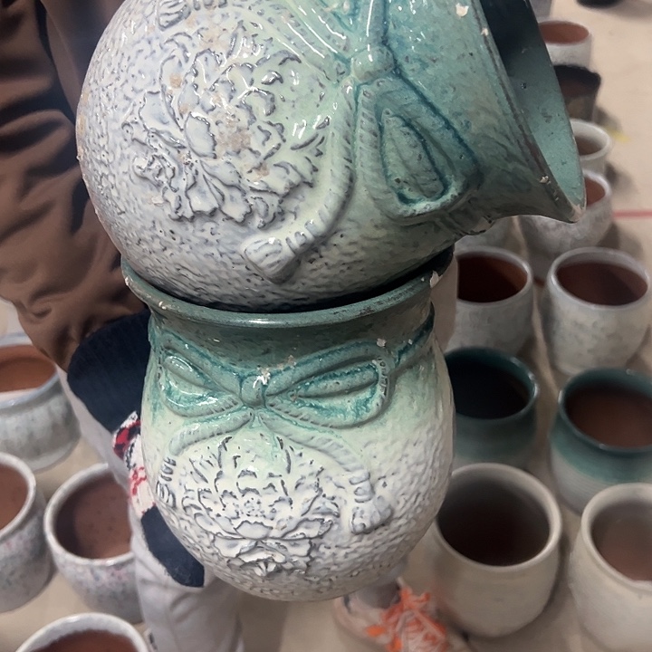 高度21厘米口18厘米