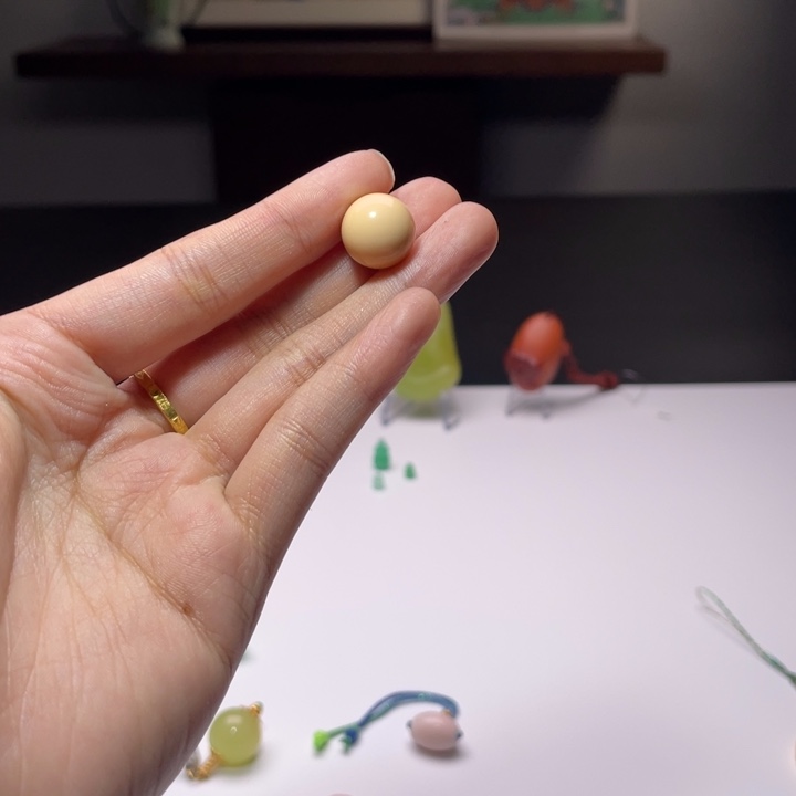 *****石英质玉（缅黄）未镶嵌颈饰