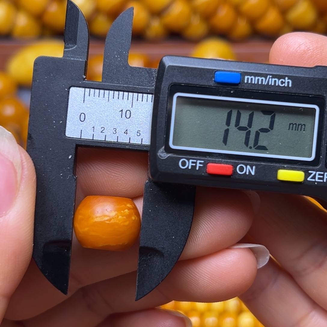 琥珀未镶嵌吊坠(不含链)