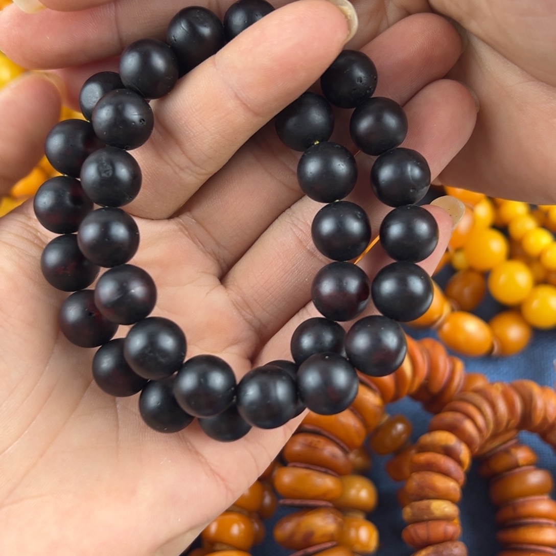 未镶嵌琥珀珠宝奇石