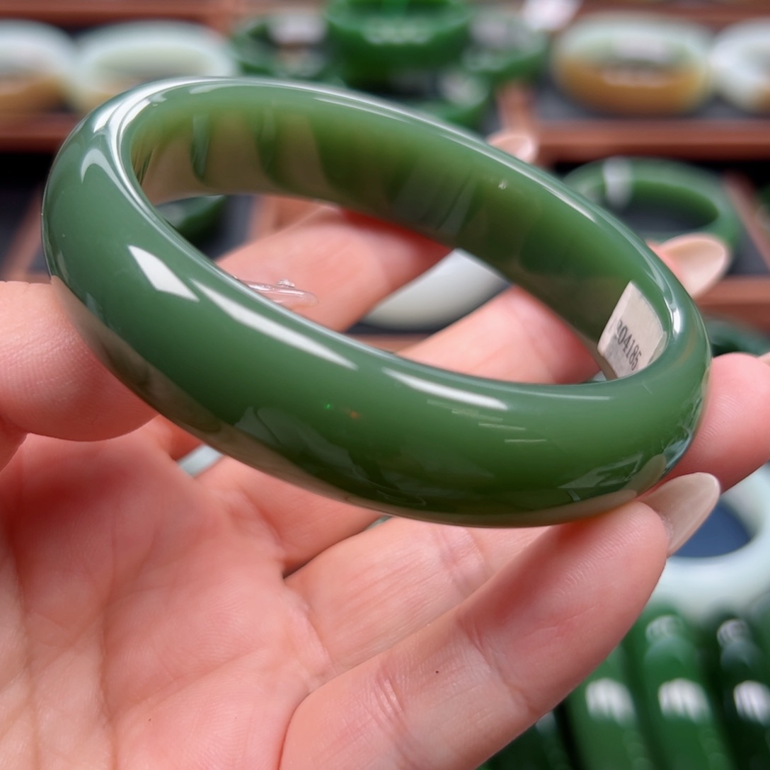 未镶嵌手镯和田玉（碧玉）幸***月6364圈口