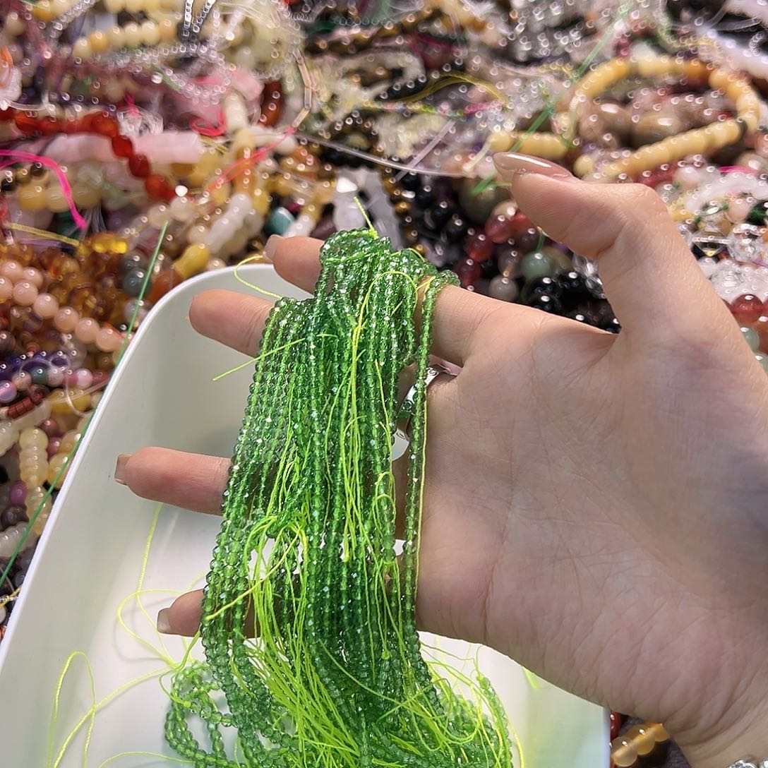 玛瑙/玉髓合金珠宝半成品绿水晶切卡3两条
