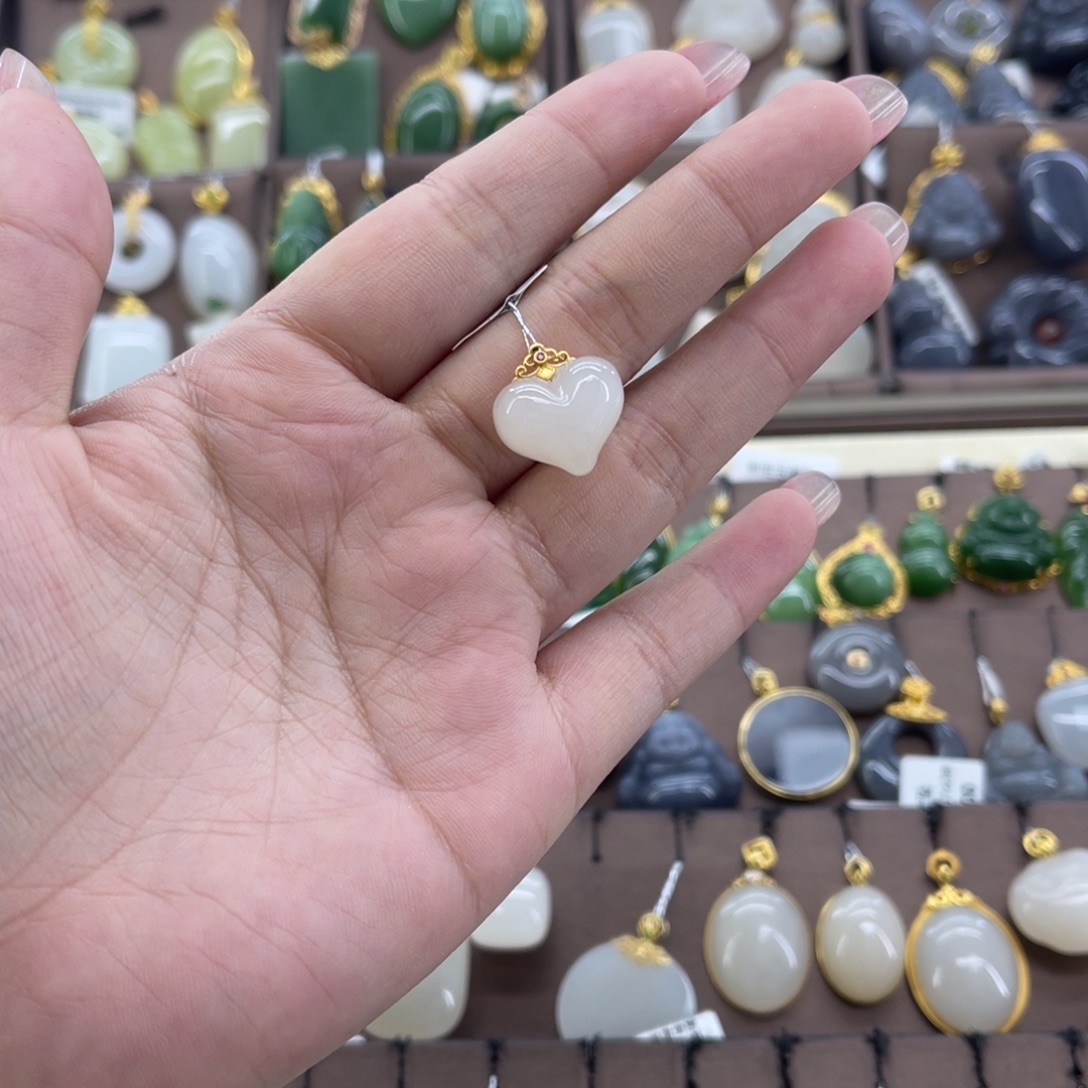 浅***沫和田玉18K金镶嵌吊坠(赠链)