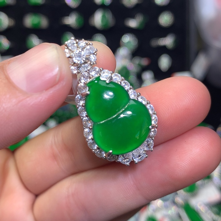 【闪购商品】翡翠颈饰银S925镶嵌天然翡翠