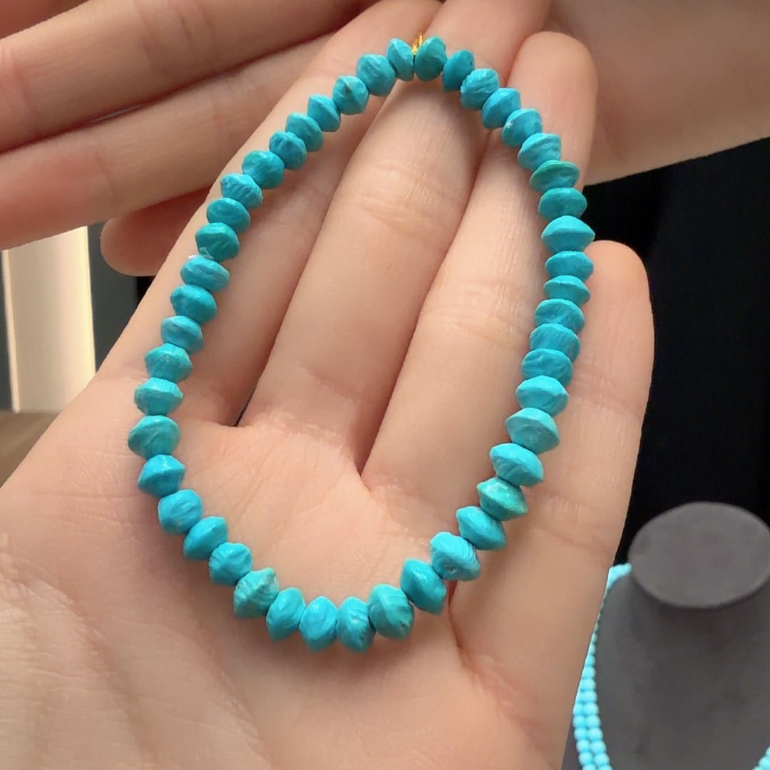 绿松石未镶嵌颈饰