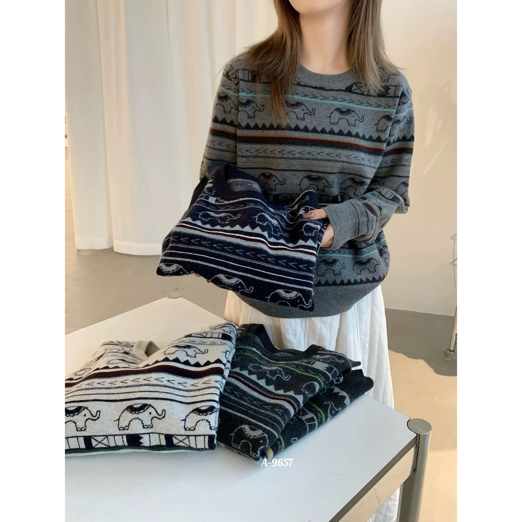 9657 圆领提花针织毛衣