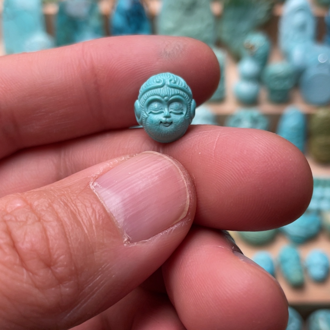 绿松石未镶嵌颈饰