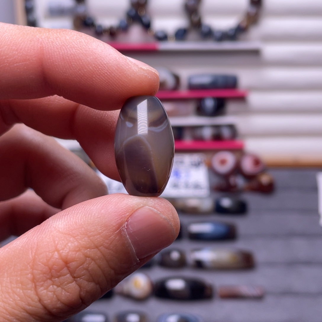 桃***仁玛瑙/玉髓合金颈饰