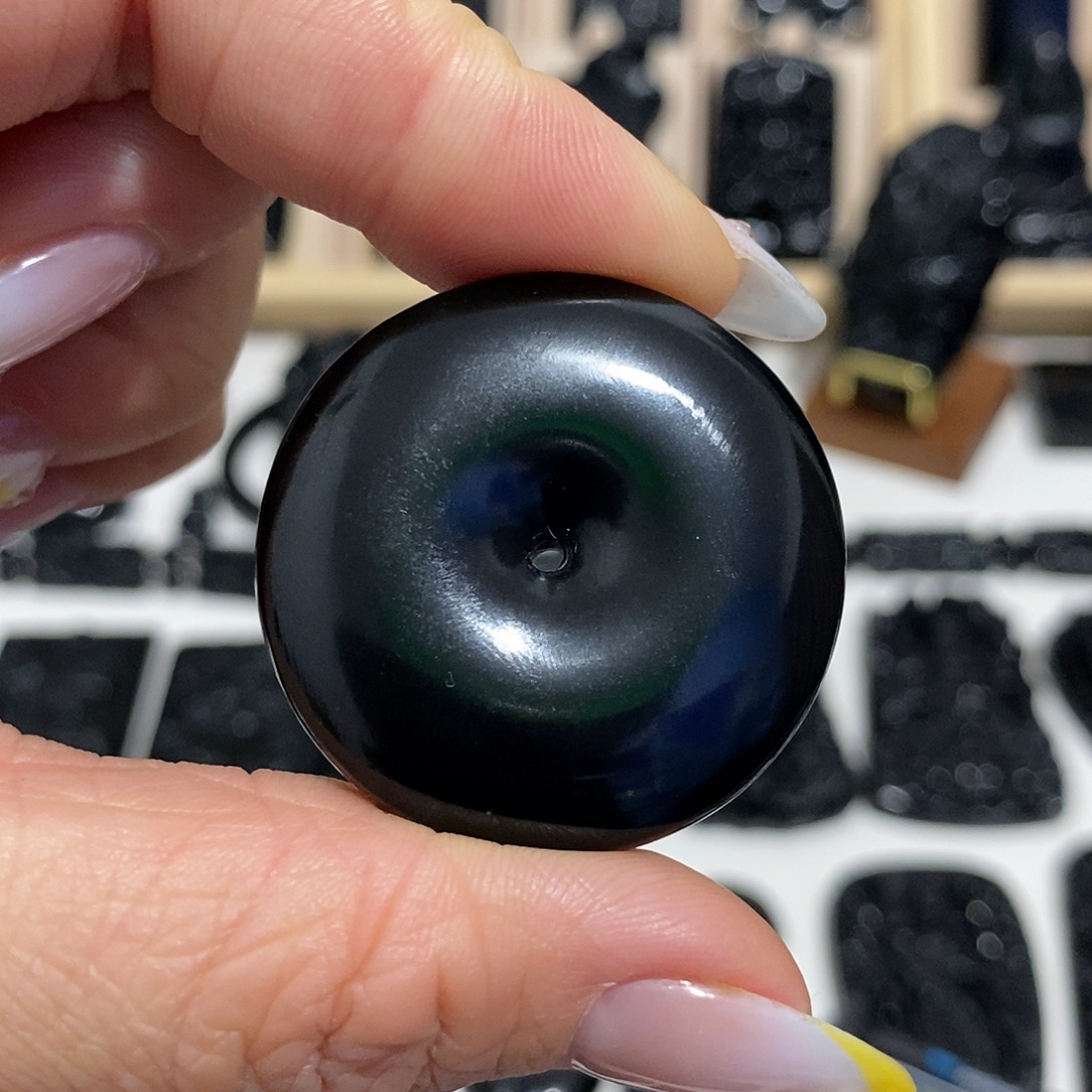 说***人岫玉未镶嵌天然岫玉蛇纹石玉颈饰