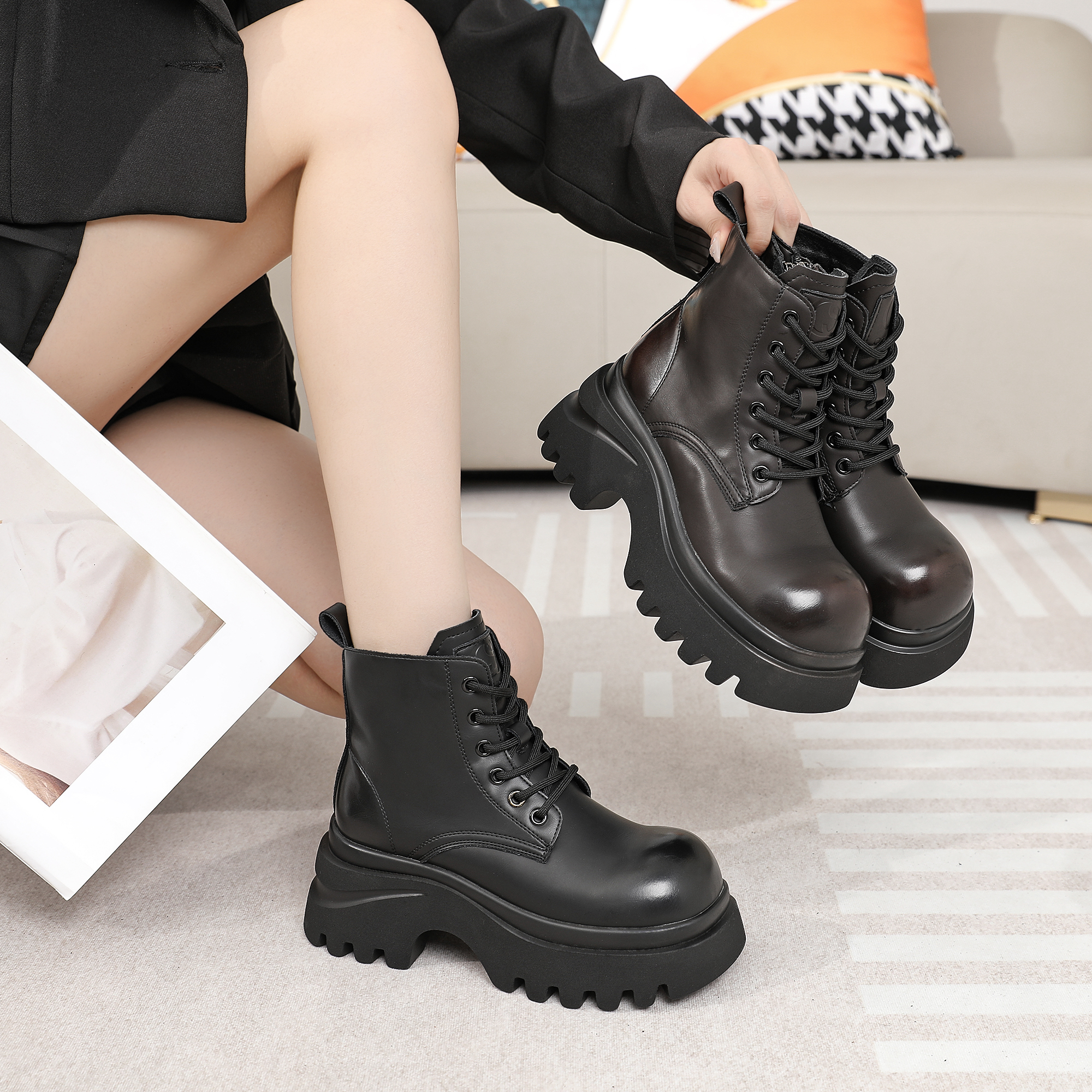 6298达思图女2025新款秋季百搭轻便软底小个子短靴显瘦配裙子