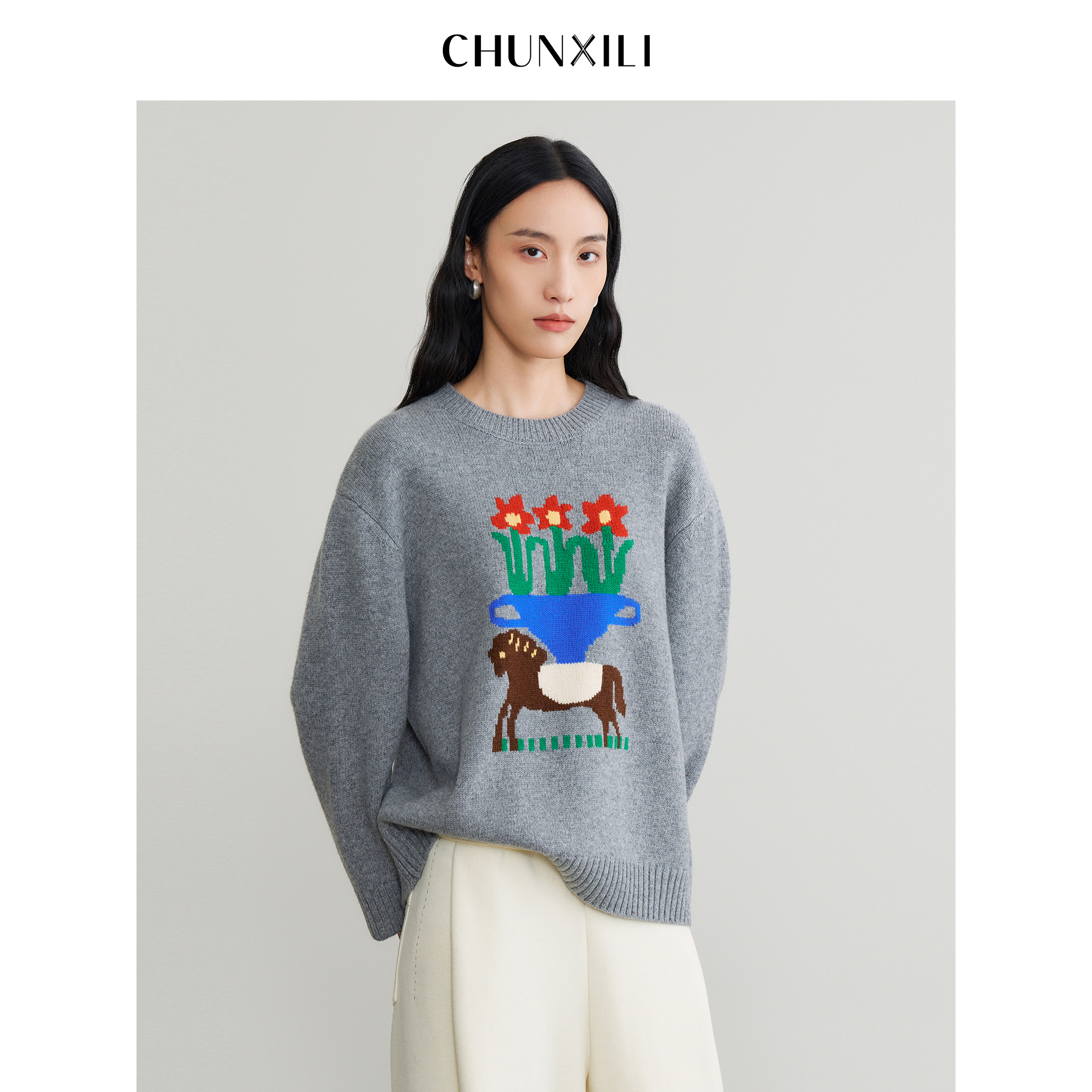 CHUNXILI/春熙里【 马上开花】 冬季全羊毛灰色花马纹毛衣D00M54158
