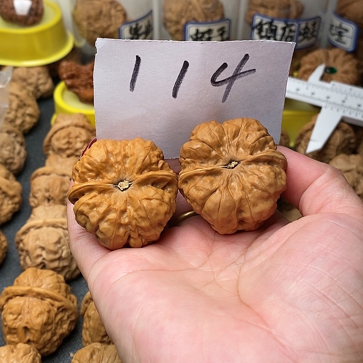 阿***芦核桃蛤蟆洞等景名胜区