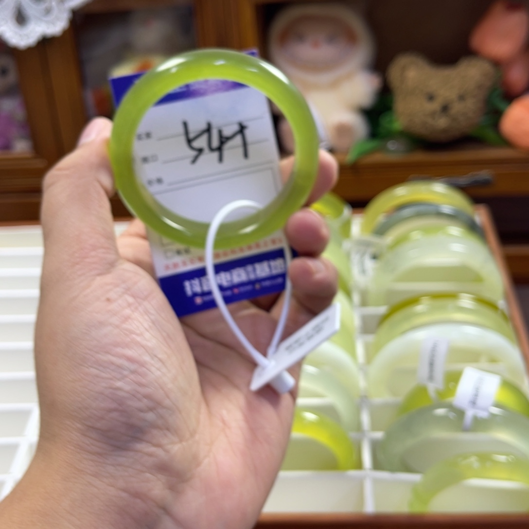 蛇纹石玉未镶嵌手镯382