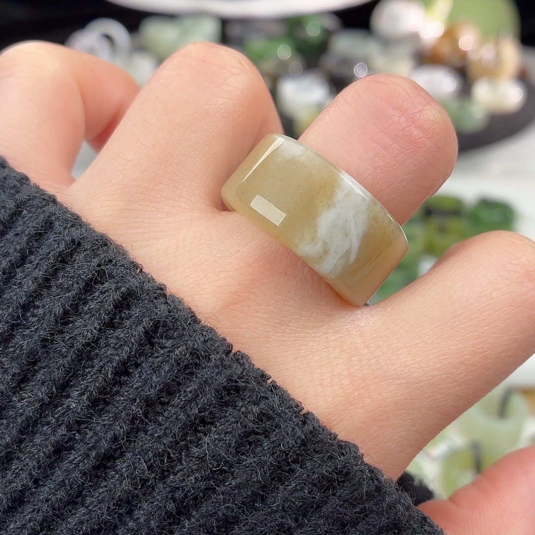 和田玉未镶嵌戒指S44牛轧糖圆切17.9