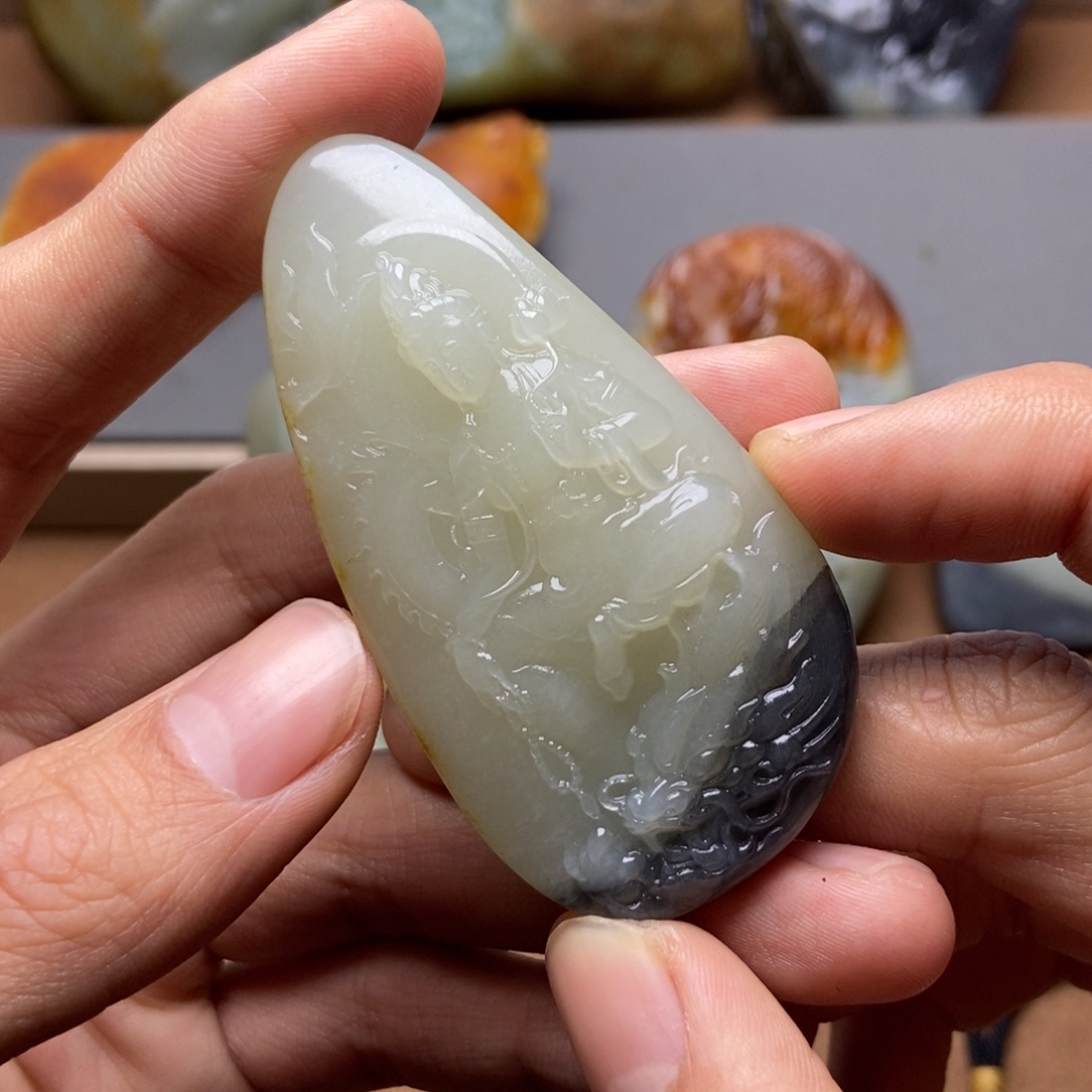 和田玉颈饰未镶嵌