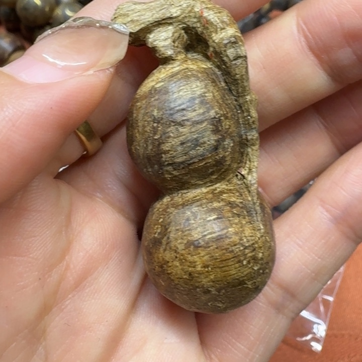 沉香吊坠馨安居沉香定制款