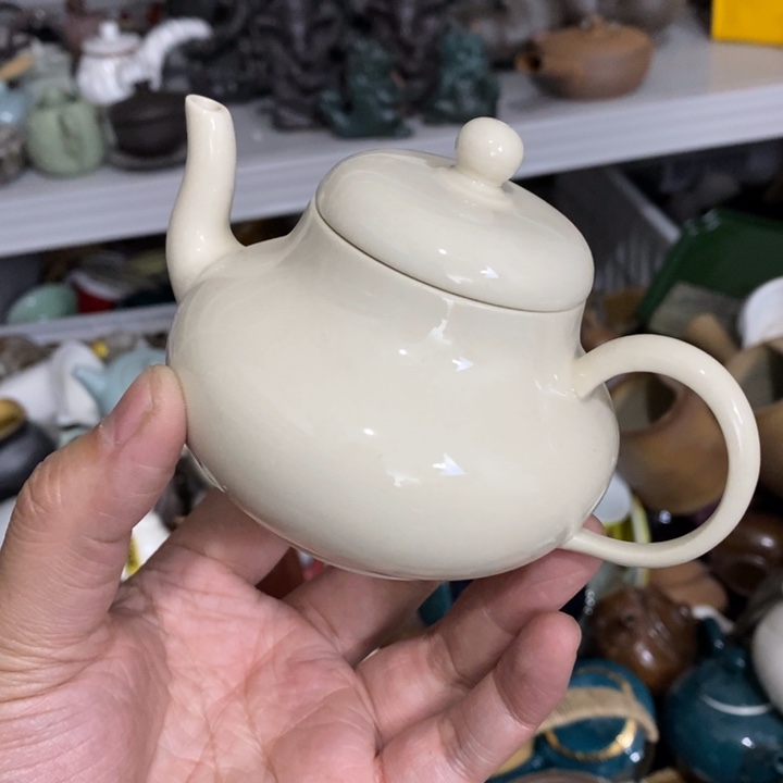 陶瓷艺术品及陶瓷壶