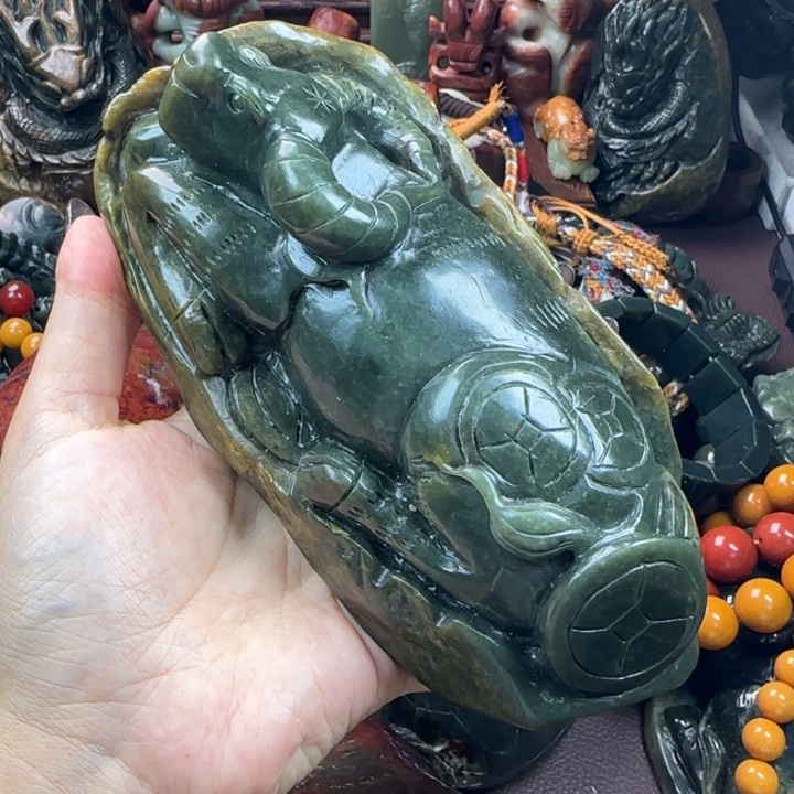 透闪石质玉未镶嵌珠宝奇石