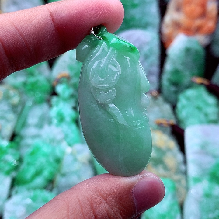 翡翠吊坠(不含链)未镶嵌